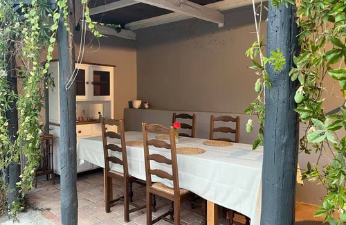 Saint-Georges-sur-Cher House | La petite Maisonette country house near the Loire castles