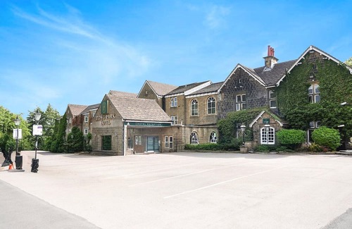 Bradford Apartment | Bradford|Bridal Suite