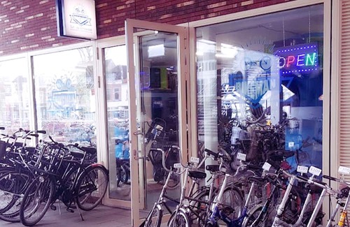 Binnenstad Apartment | DomCity Apt Near Amsterdam. Bikes Included! One mile to City Center!