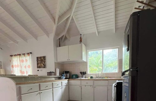 West Coast House | ZenBreak The Tree House Apartment