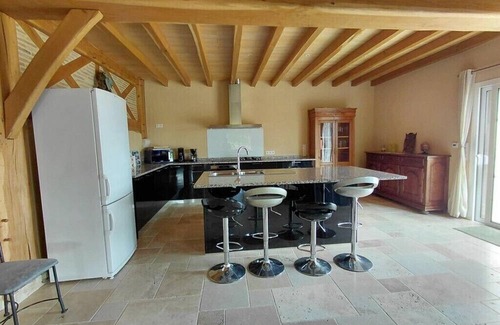 Saint-Jean-de-Duras House | LAUBIE — Splendid Views and Absolute Tranquillity Among the Vineyards