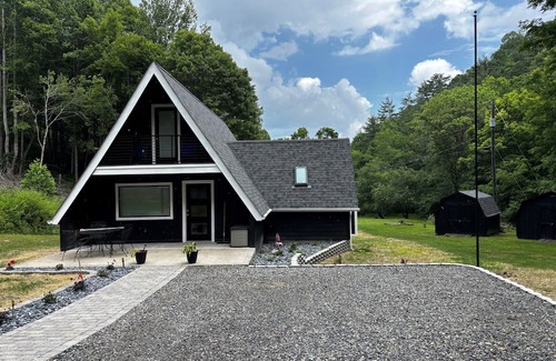 Beeson Cabin | Your own cabin in Southern WV on 65 acres close to golf, skiing, ATV, and more!