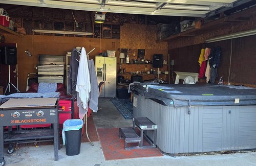 Canaan Valley House | Meadowview Solar Haven - Hot Tub