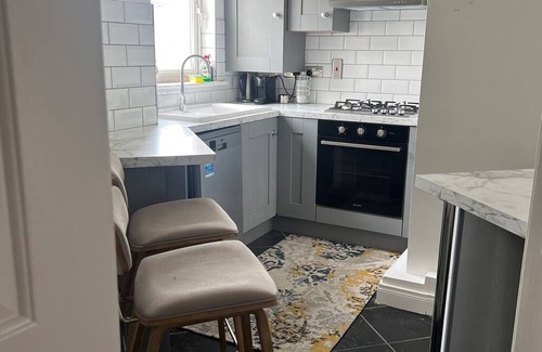 Swords Apartment | Cosy 2 Double Bed Apartment | Close to Dublin Airport & Malahide Castle