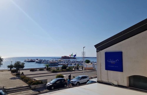 Fondo Morte Apartment | Room 204 'Le Saline Rooms Marzamemi' with Wi-Fi and Air Conditioning