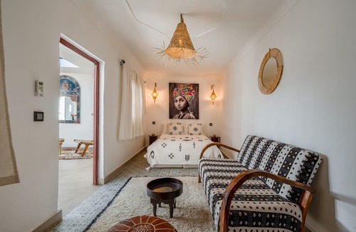 Bab Taghzout House | PRIVATE RIAD DAR TOURIA