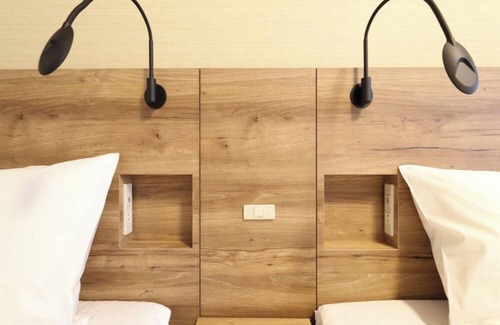 Higashishinsaibashi Hotel | Nonsmoking Standard Double Room Room only/Osaka Ōsaka
