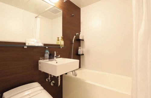 Higashishinsaibashi Hotel | Nonsmoking Standard Twin Room Room only/Osaka Ōsaka