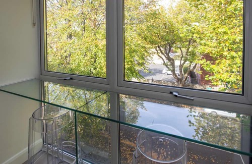 Ballsbridge Apartment | Modern 1 Bedroom Apartment In Dublin 4
