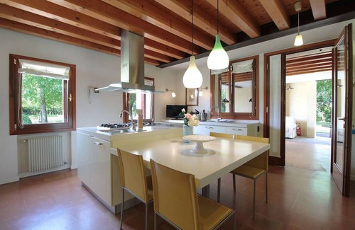Silea House | Country Apartment Pool, Garden, Treviso