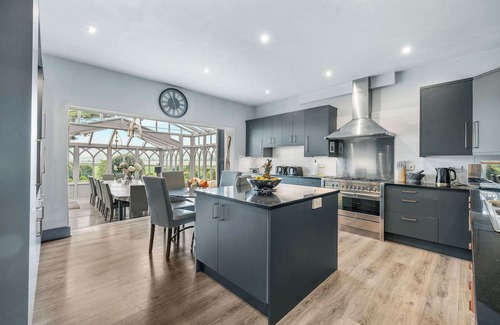 Halfway House House | A luxurious and beautifully restored Victorian Rectory nestled in the heart of Shropshire’s stunning countryside. Perfect for family gatherings, celebrations, or a peaceful retreat, this elegant estate sleeps up to 14+5 guests.