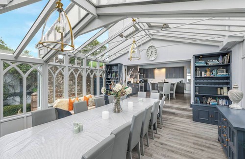 Halfway House House | A luxurious and beautifully restored Victorian Rectory nestled in the heart of Shropshire’s stunning countryside. Perfect for family gatherings, celebrations, or a peaceful retreat, this elegant estate sleeps up to 14+5 guests.