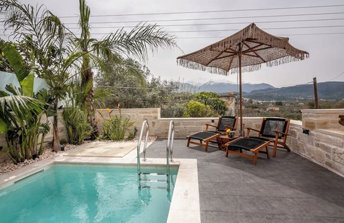 Armenoi Villa | Villa Armenus, pool, jacuzzi, garden, bbq.