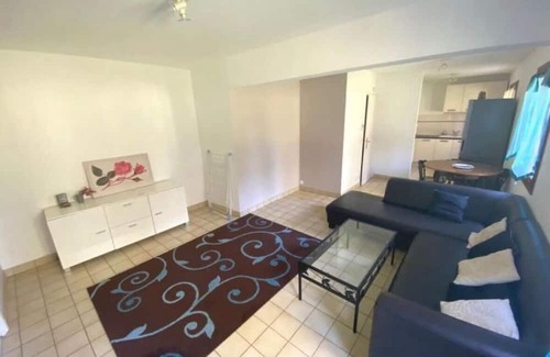 Prevessin-Moens House | Charming apartment near Switzerland