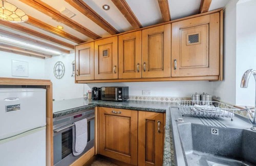 Matlock Bath House | A charming and beautifully presented three-bedroom old miners cottage