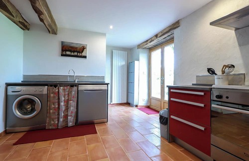 Canens House | Peaceful gîte in the heart of nature with large swimming pool and view of the Pyrenees.