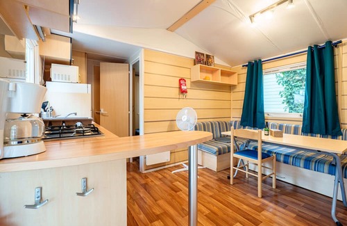 Boofzheim Apartment | Apartment 'Lydia's Mobilhome' with Shared Pool, Private Terrace and Private Garden