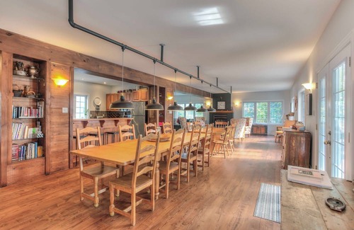 Nominingue Villa | Superb property on Grand Lac Nominingue with indoor pool