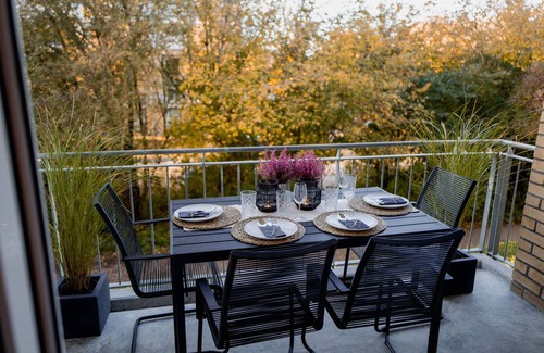 Schwerin Apartment | Balkon-suite am Sieben-seen-center für 4