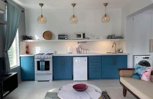 Little Battaleys House | Studio Retreat. Your home away from home