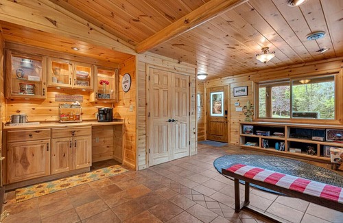 Lincoln County Cabin | Big Somo Lodge | 430 Acres Pond Sauna Trails