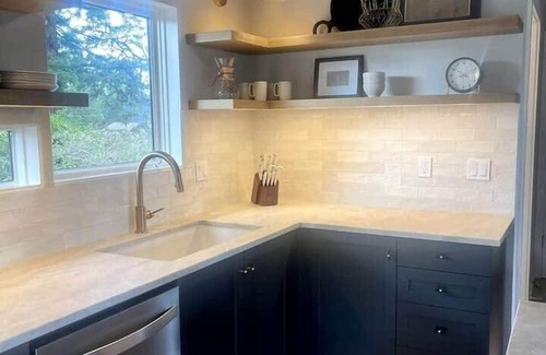 Sebastopol House | Luxe Guest Home Walk to Downtown Sebastopol