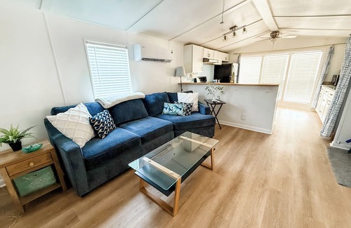 Bradenton House | Cozy 2-bedroom mobile home in fantastic Bradenton with WiFi, AC