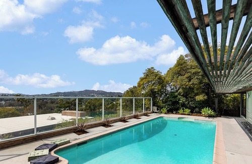 Silver Lake House | Spectacular Silver Lake View Home