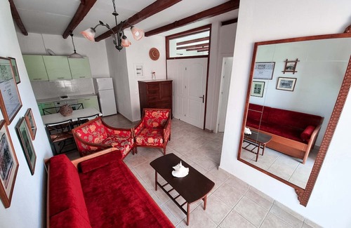 Kouvalata Apartment | Kefalonia Family Getaway - Summer Garden Retreat