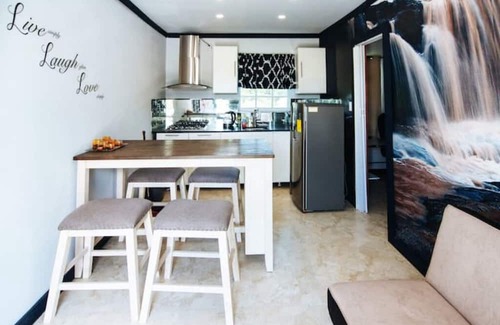 Piggotts Apartment | Blu Halo certified - Angela's Place