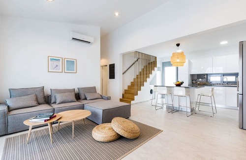 Vlicha Villa | Endearing Rhodes Villa | Villa Colossus | 4 Bedrooms | Breathtaking Sea Views | Lovely Furnished Terrace | Shaded Outdoor Dining Area | Prime Location | Lindos