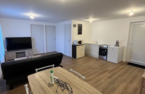 Le Breuil Apartment | The unexpected: 2-bedroom apartment in Le Creusot/Le Breuil near Tgv station