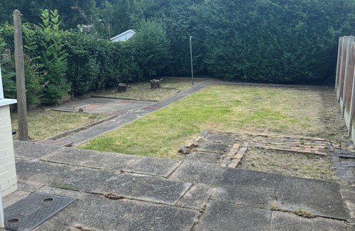 Wolverhampton House | Cozy three-bed house in Wolverhampton Bushbury