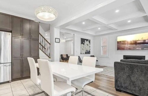 York Regional Municipality House | *4-Bedroom Spacious House * Yonge & Green Lane (East Gwillimbury)