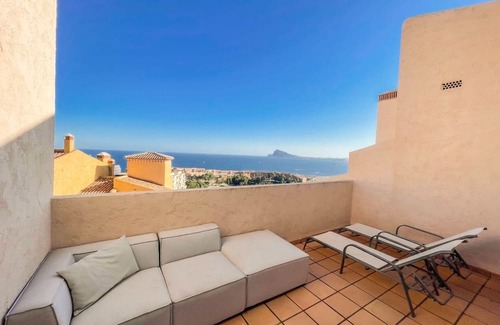 Altea la Vella House | Charming Townhouse with Sea Views & Pool in Altea