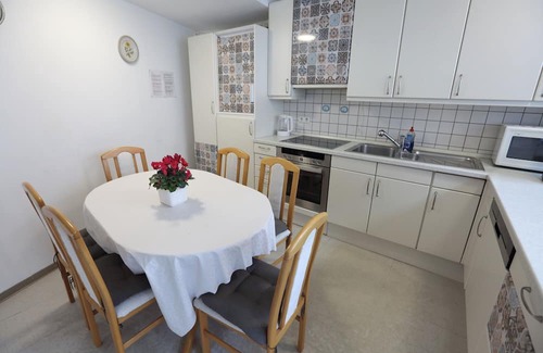 Rhein-Erft-Kreis District Apartment | City Apartment 12b - Located right next to the pedestrian zone and Brühl Palace Park