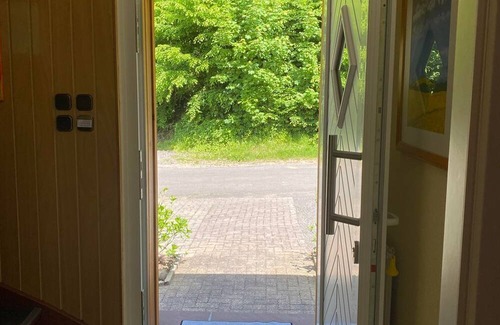 Amelith House | Vacation apartment, shower, WC, 2 bedrooms - Ferienhaus Buren-Hof