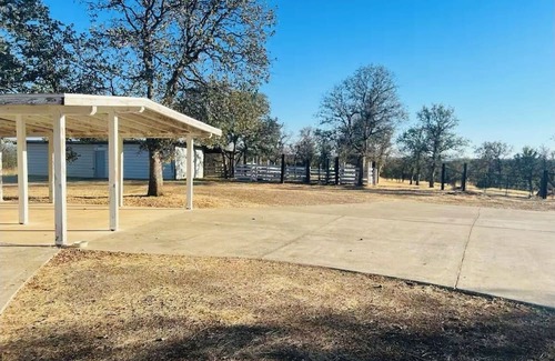 Cottonwood Apartment | #1Cozy Rustic Retreat on a 21 acre Ranch in Cottonwood with WiFi, AC,Yoga Studio