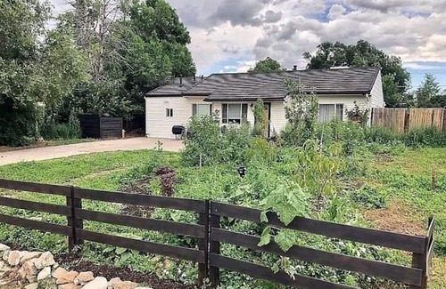 University Hills House | Petals at Casa Glencoe - Heated Pool!