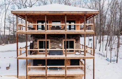 Frenchburg Cabin | Sunsets 4ever Cabin- 360 views 2-bedroom cabin with WiFi & Hot Tub