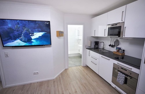 Offenbach am Main Apartment | Modern Apartment with 2 bedrooms, terrace, parking & free rental bikes