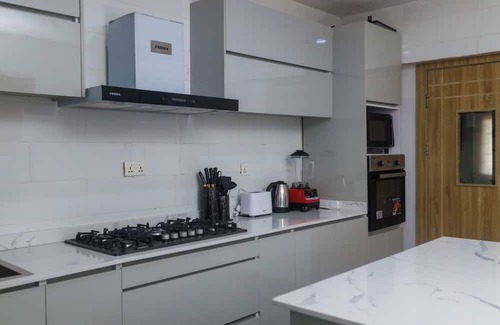 Ofin Apartment | Cosy Japandi Style 3BR Apt Central Victoria Island