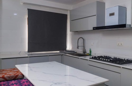 Ofin Apartment | Cosy Japandi Style 3BR Apt Central Victoria Island