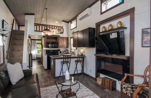Upward House | Skyview Cottage~$375 Free Activities Daily!