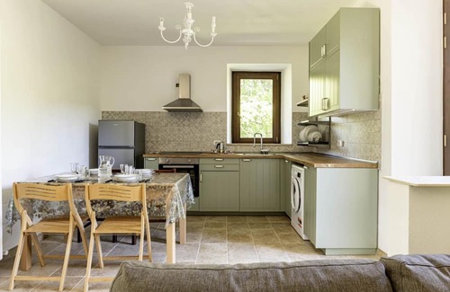 Calmazzo Apartment | Charming independent farmhouse of about 100 sqm, perfect for 4 people, structured on two levels (second floor accessible by stairs).The property is a Rustico dating back to the 19th century, completely renovated, and is located in the heart of Val Metaur