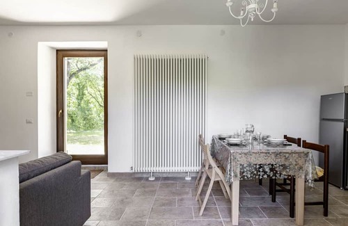 Calmazzo Apartment | Charming independent farmhouse of about 100 sqm, perfect for 4 people, structured on two levels (second floor accessible by stairs).The property is a Rustico dating back to the 19th century, completely renovated, and is located in the heart of Val Metaur