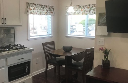 Napa Apartment | Bottle Rock Cozy studio in charming Napa 15-17 minutes walking to venue.