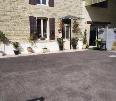 Lanty-sur-Aube Bed & Breakfast | A la maison du Bonheur