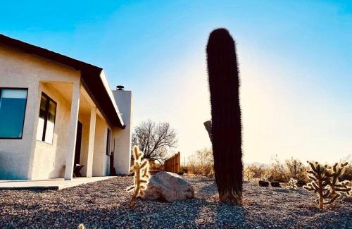 Panorama Heights House | Cactus Drive Retreat Hot Tub Zen Garden Meditate