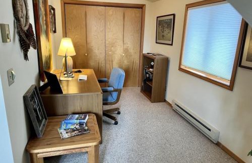 South Park Ski Chalet | Ski Jackson Hole, Yellowstone access, Indoor jacuzzi, remodeled kitchen n baths.
